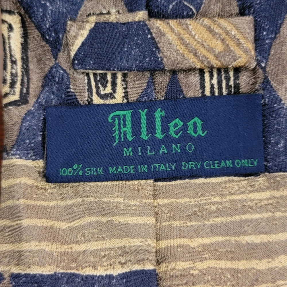 Allea Milano Designer In Italy 100%‎ Silk Artsy Mens Tie 58in long